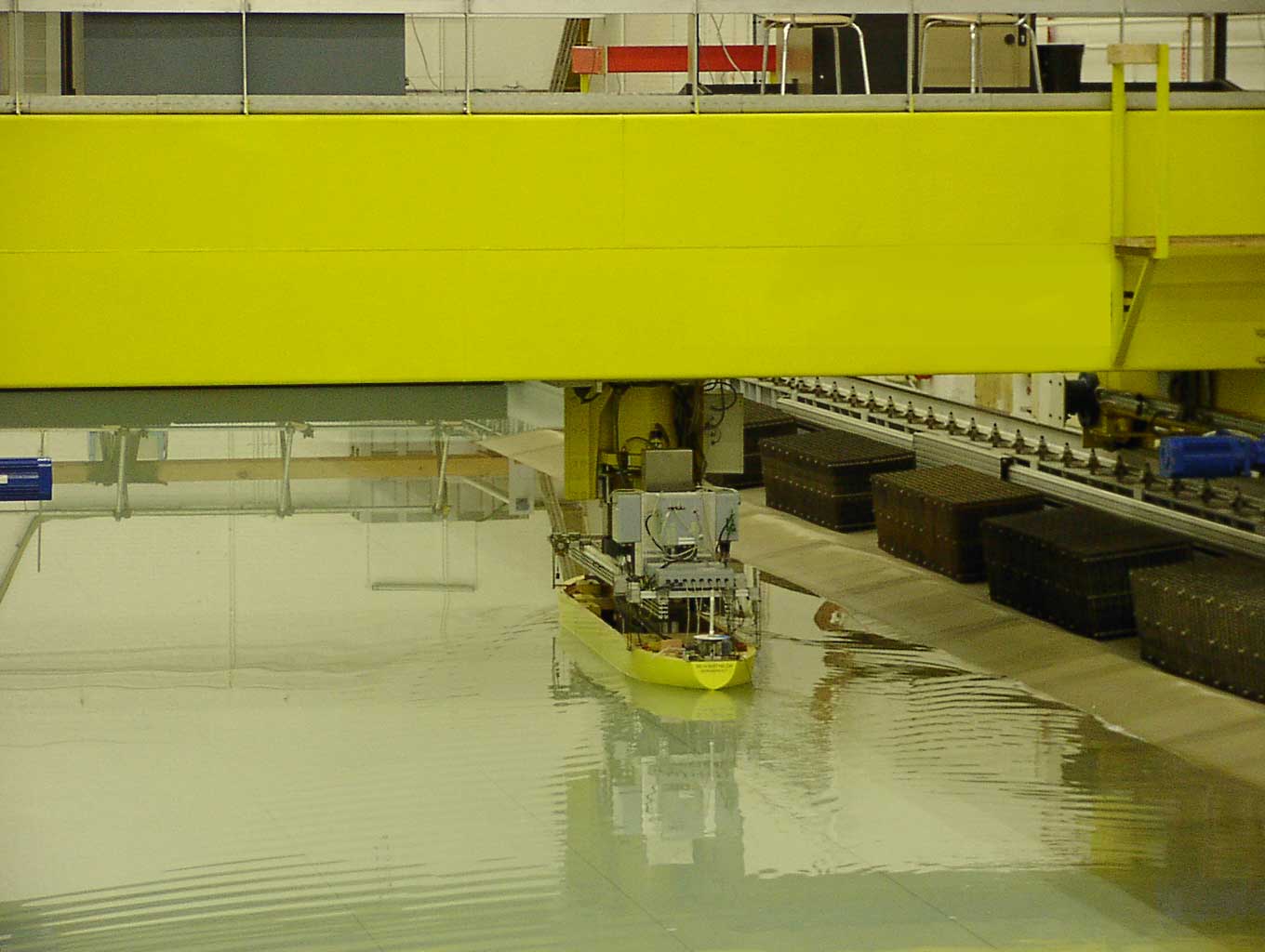 confined water towing tank confined water towing tank
